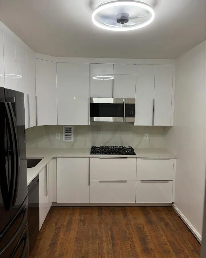 Renovated kitchen with quartz countertops in Satellite Beach